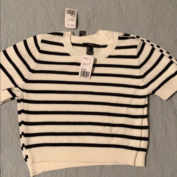 Forever 21 stripped cropped top - Picture 1 of 1